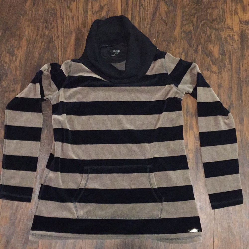 Like new Calvin Klein performance pullover